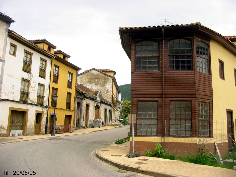 Foto de Las Caldas (Asturias), España
