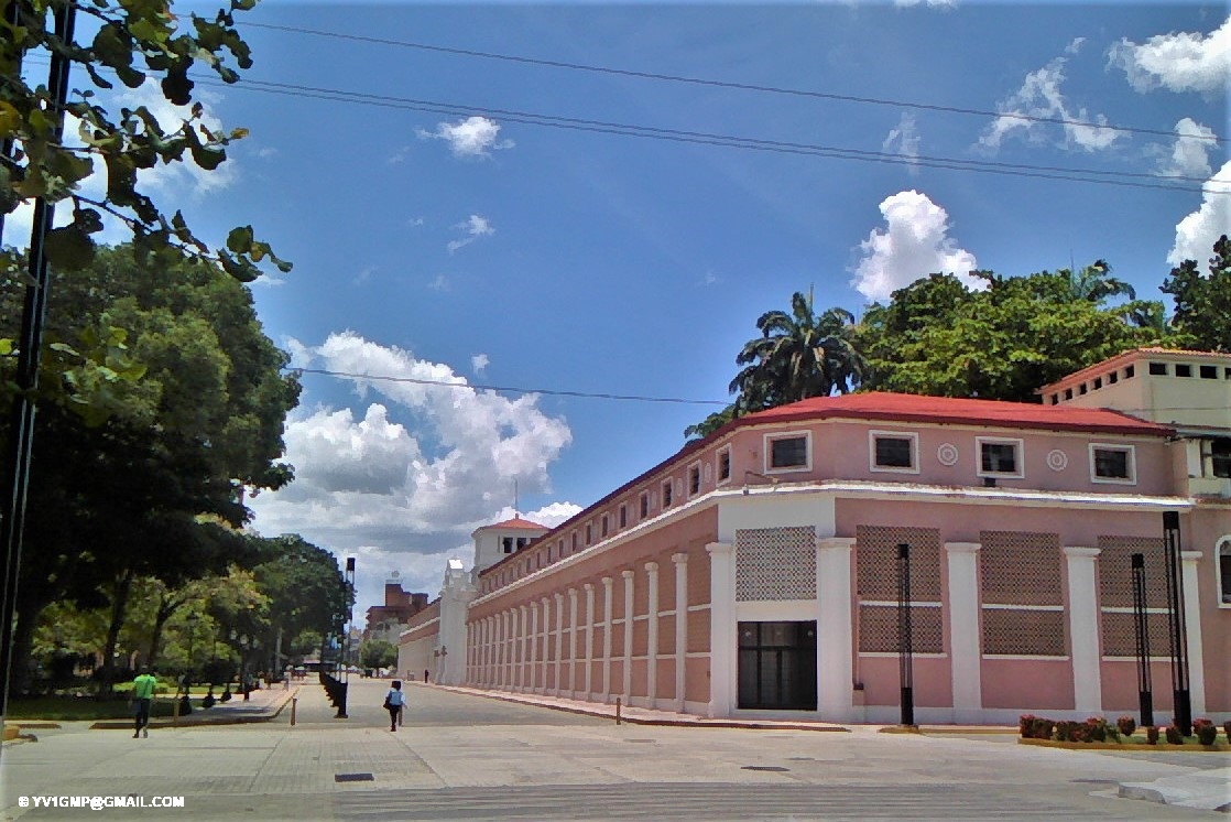 Foto: Antiguo Hotel Jardín - Plaza Bolívar - Maracay (Aragua), Venezuela
