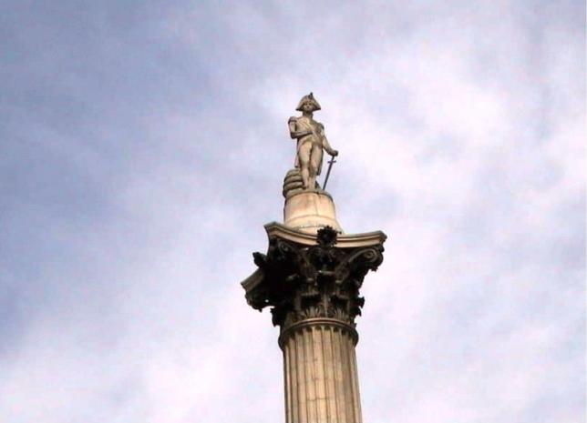 Foto: Nelson sobre la columna en Trafalgar square - Londres (England), El Reino Unido