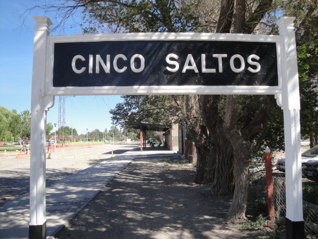 Foto: estación Cinco Saltos, FC Roca - Cinco Saltos (Río Negro), Argentina