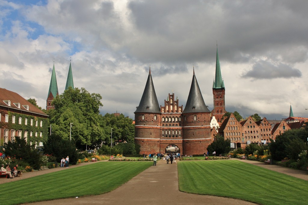 Foto: Puerta de Holsten - Lübeck (Schleswig-Holstein), Alemania
