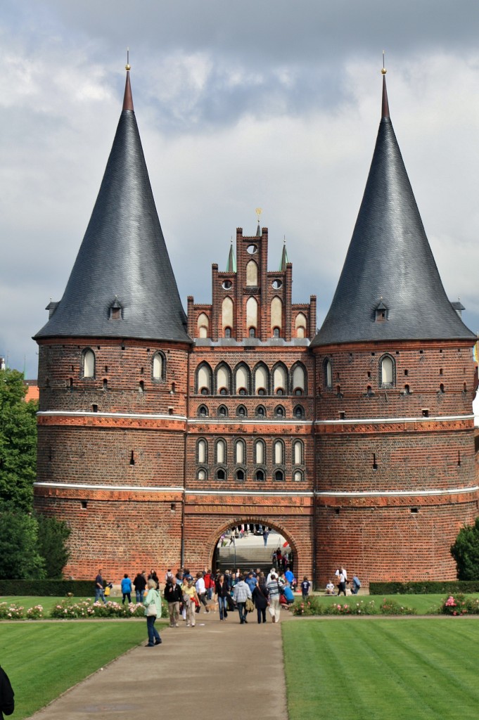 Foto: Puerta de Holsten - Lübeck (Schleswig-Holstein), Alemania