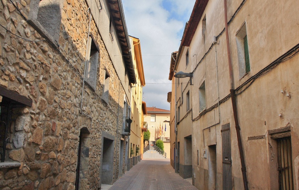 Foto: Vista del pueblo - Montagut (Girona), España
