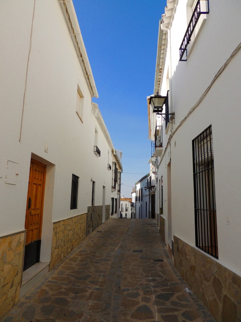 Foto: Calle Alta - Zahara de la Sierra (Cádiz), España