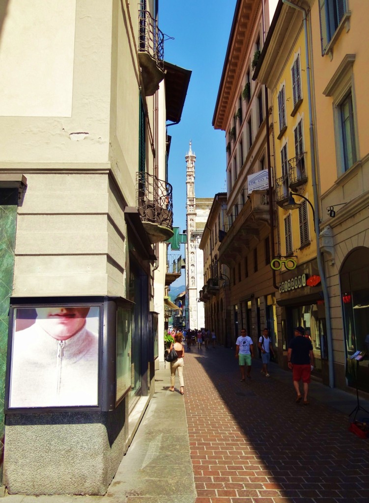 Foto: Via Vittorio Emanuele II - Como (Lombardy), Italia