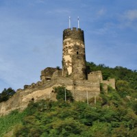 Foto: Ruina de un castillo - Bacharach