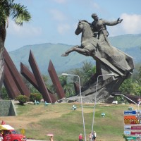 Foto: Monumento al Lugar teniente General  Antonio Maceo heroe de la Guerra de Independencia de Cuba. Plaza de la Revolucion - Santiago de Cuba