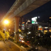 Foto: Sukhumvit al anochecer - Bangkok