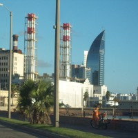 Foto: A lo lejos,la torre de las comunicaciones - Montevideo