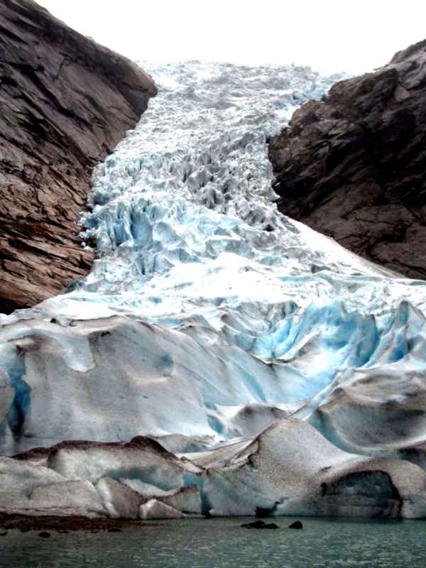 Foto de BRIKSDALFIORJE, Noruega