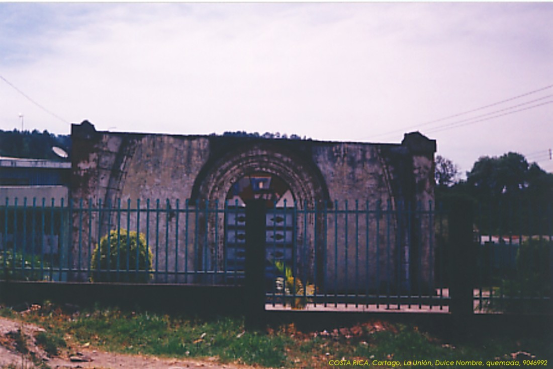 Foto de Dulce Nombre de La Unión, templo quemado, Costa Rica