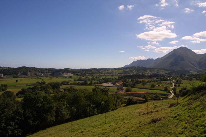 Foto de La Cuevona - Ribadesella (Asturias), España