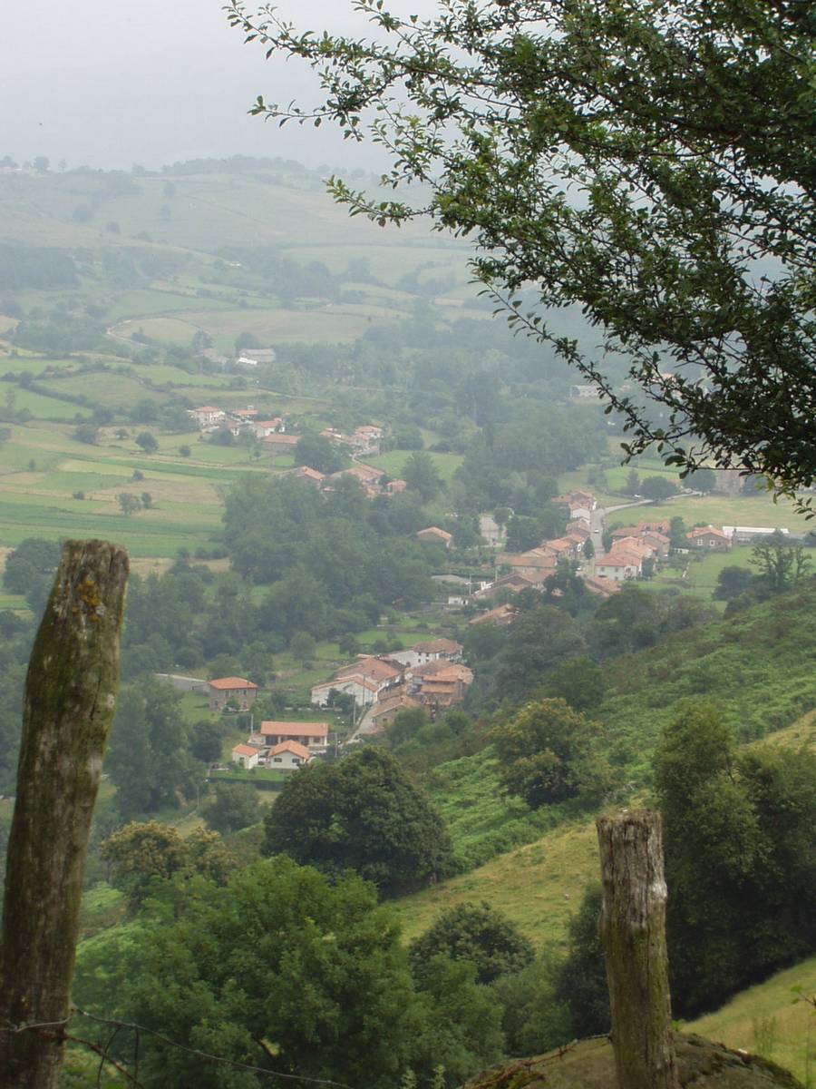 Foto de Bárcena de Pie de Concha (Cantabria), España