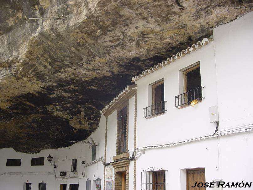 Foto de Setenil de las Bodegas (Cádiz), España