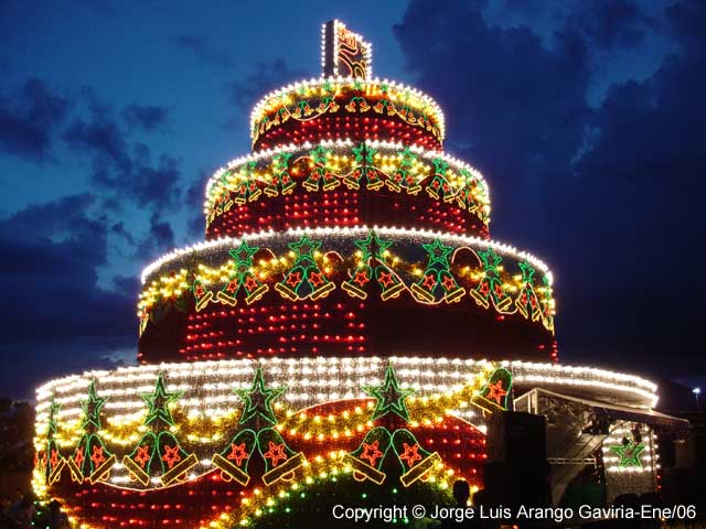 Foto: Alumbrados Medellín Colombia - Medellín (Antioquia), Colombia