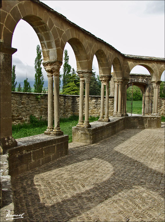Foto de Puente la Reina - Gares (Navarra), España