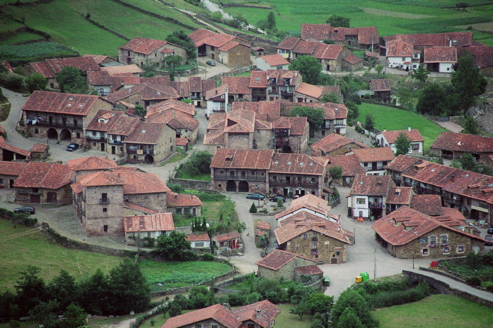 Foto de Carmona (Cantabria), España