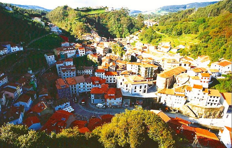 Foto de Cudillero (Asturias), España