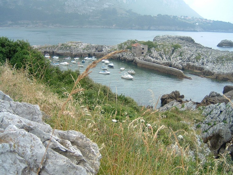 Foto de Islares (Cantabria), España