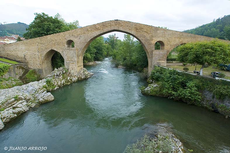 Foto de Cangas de Onís (Asturias), España