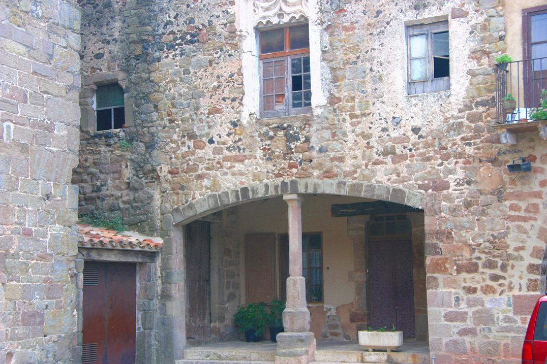 Foto de Santa Pau (Girona), España