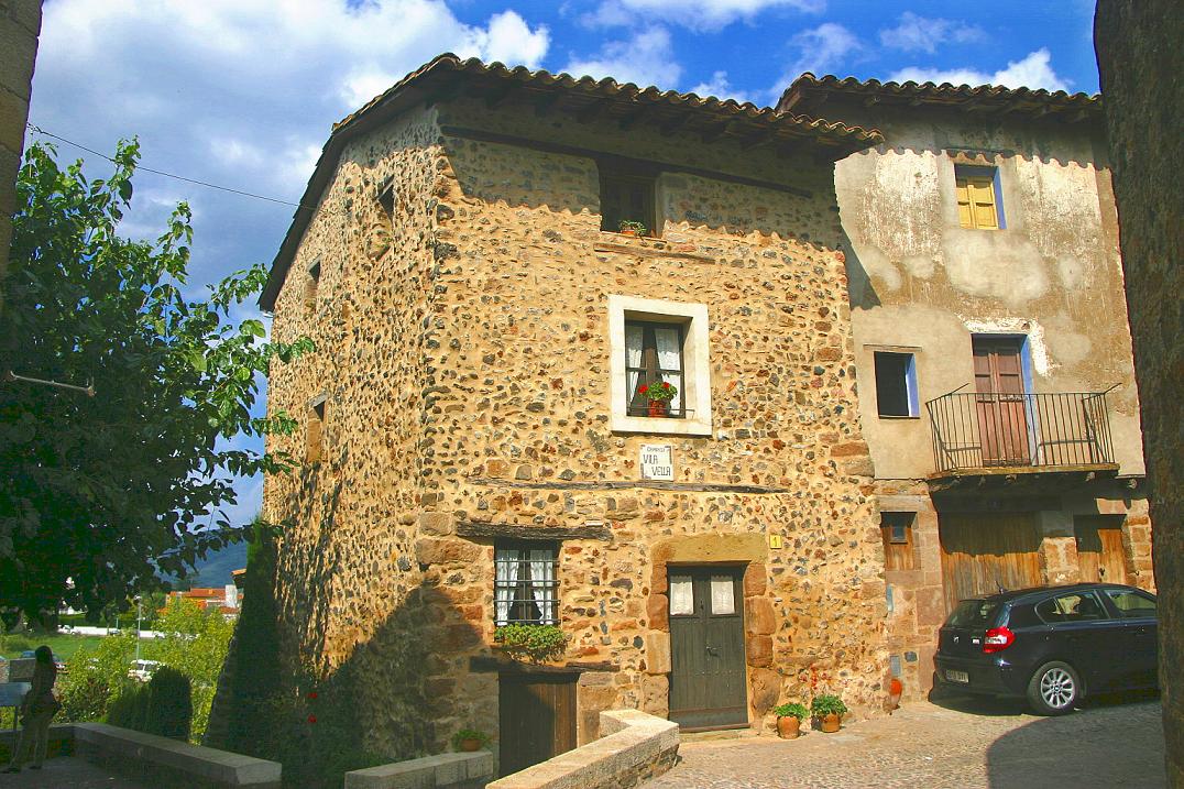 Foto de Santa Pau (Girona), España