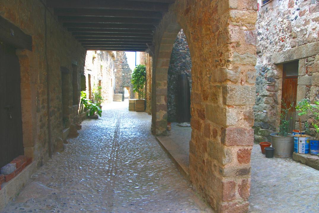 Foto de Santa Pau (Girona), España