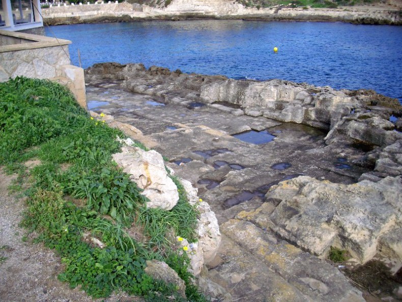 Foto de Cala Sant Esteve - Menorca (Illes Balears), España