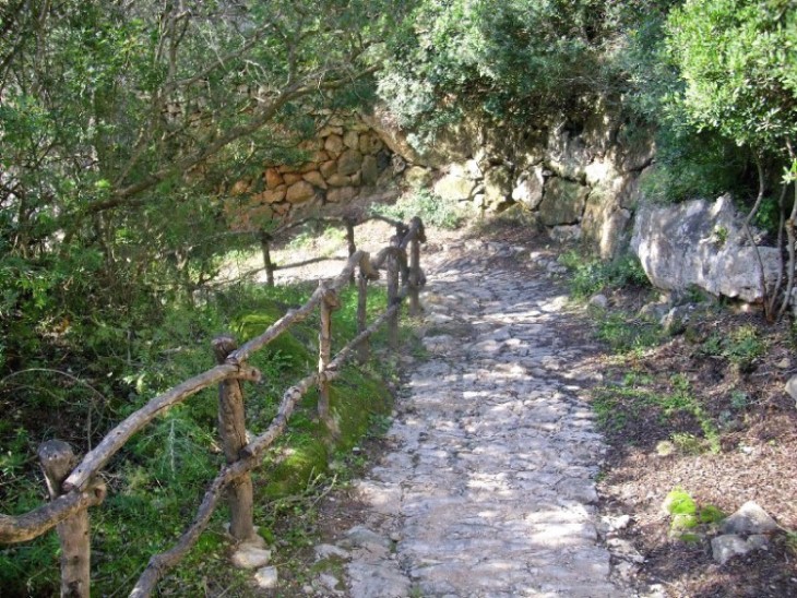 Foto de Cala Sant Esteve - Menorca (Illes Balears), España