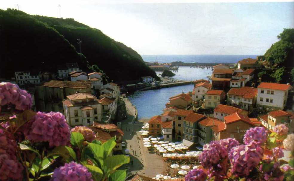 Foto de Cudillero (Asturias), España