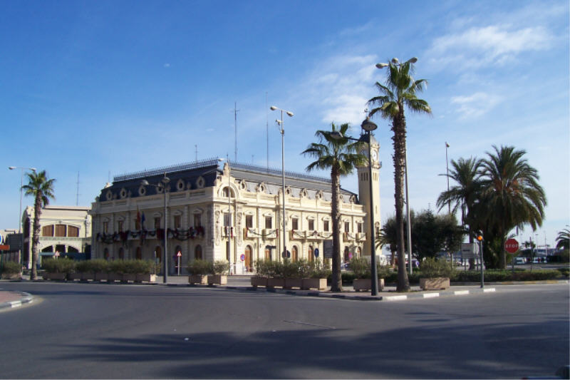 Foto: Edificio de aduanas del puerto de València - Valencia (València), España