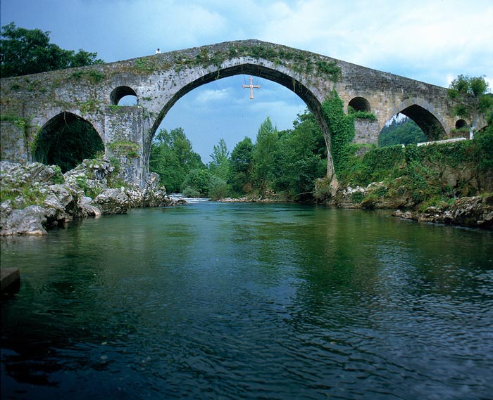 Foto de Cangas de Onís (Asturias), España