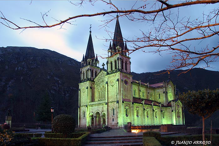 Foto de Cangas de Onís (Asturias), España