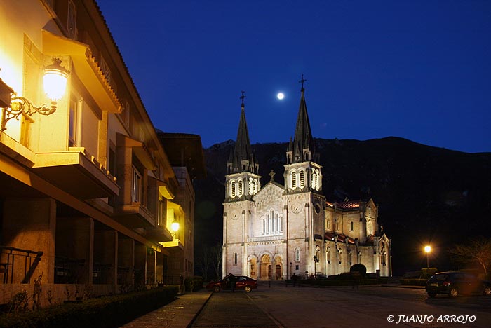 Foto de Cangas de Onís (Asturias), España