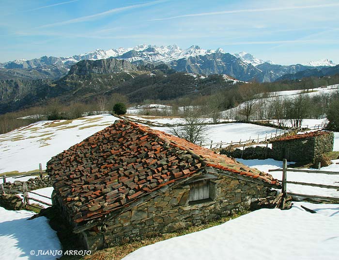 Foto de Ponga (Asturias), España