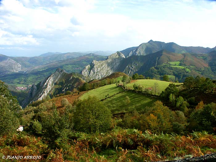 Foto de Soto de Agues - Sobrescobio (Asturias), España