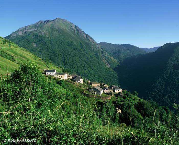 Foto de Cangas del Narcea (Asturias), España