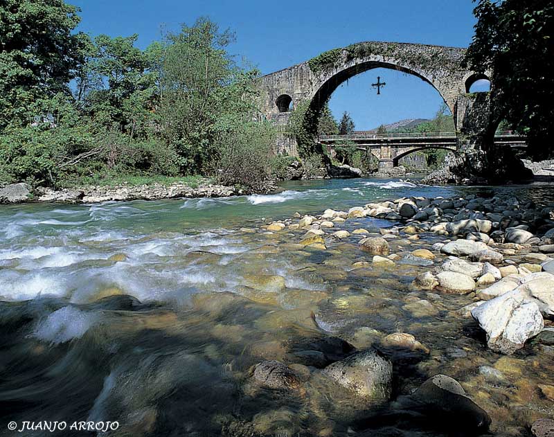 Foto de Cangas de Onís (Asturias), España