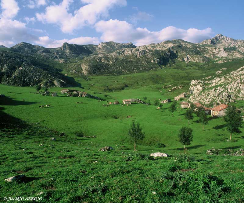 Foto de Onís (Asturias), España