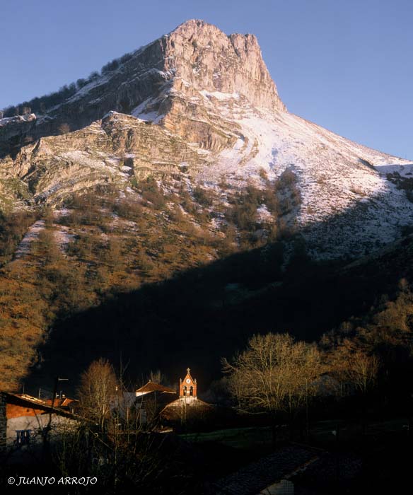 Foto de Ponga (Asturias), España