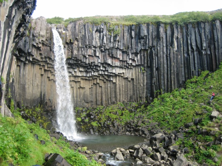 Foto de Svartifoss, Islandia