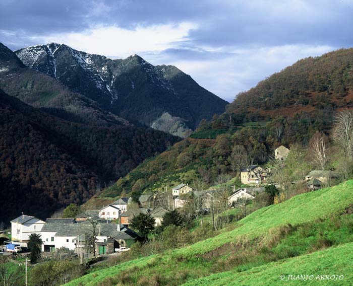 Foto de Cangas del Narcea (Asturias), España