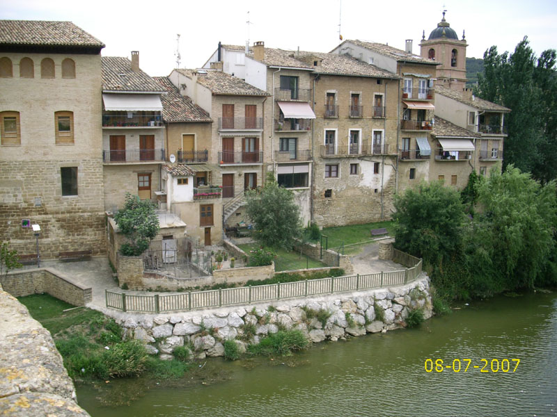 Foto de Puente la Reina (Navarra), España