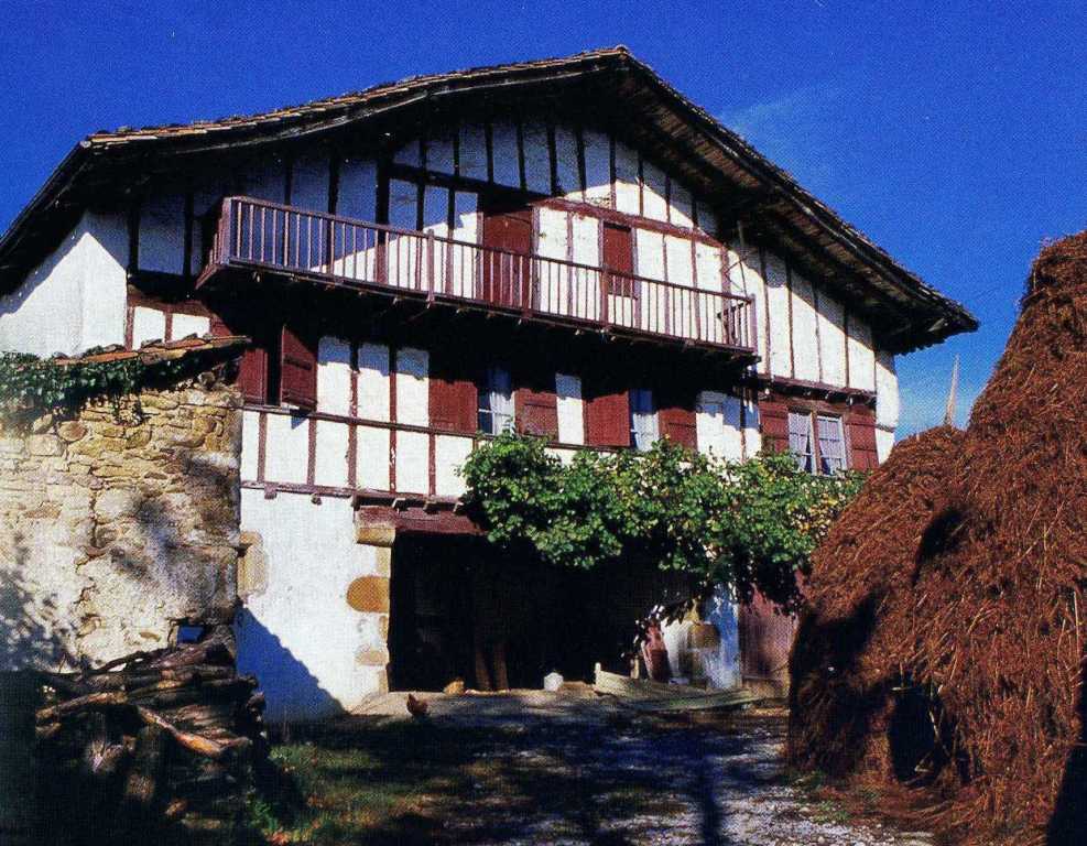 Foto de Etxalar (Navarra), España