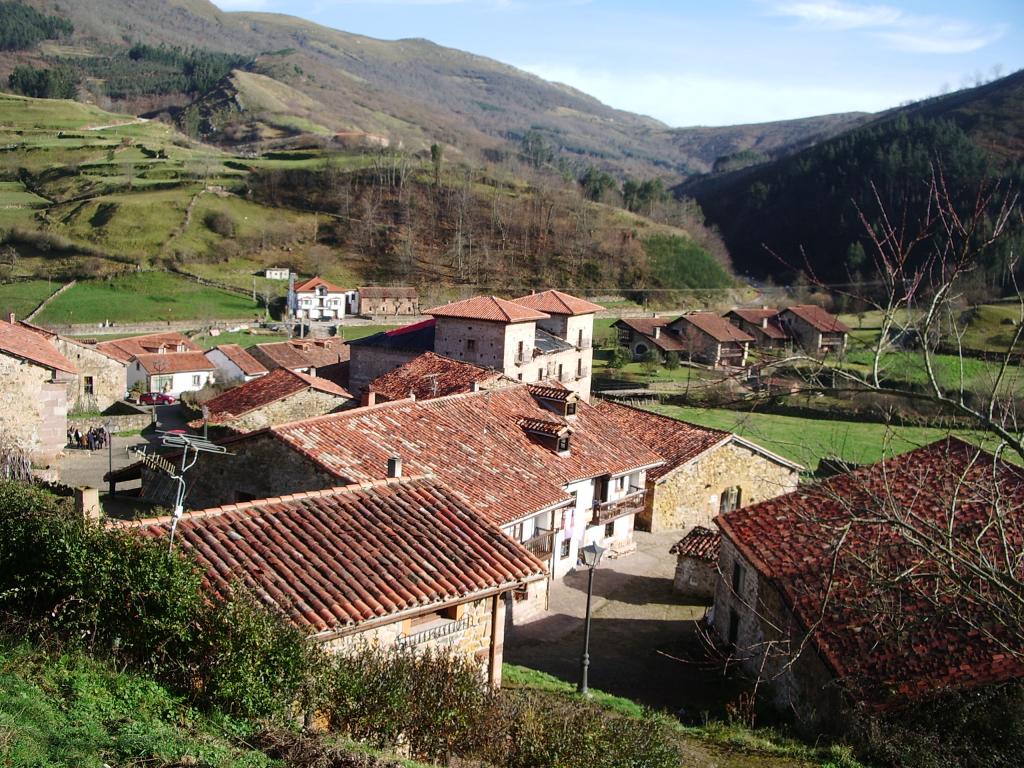 Foto de Carmona (Cantabria), España