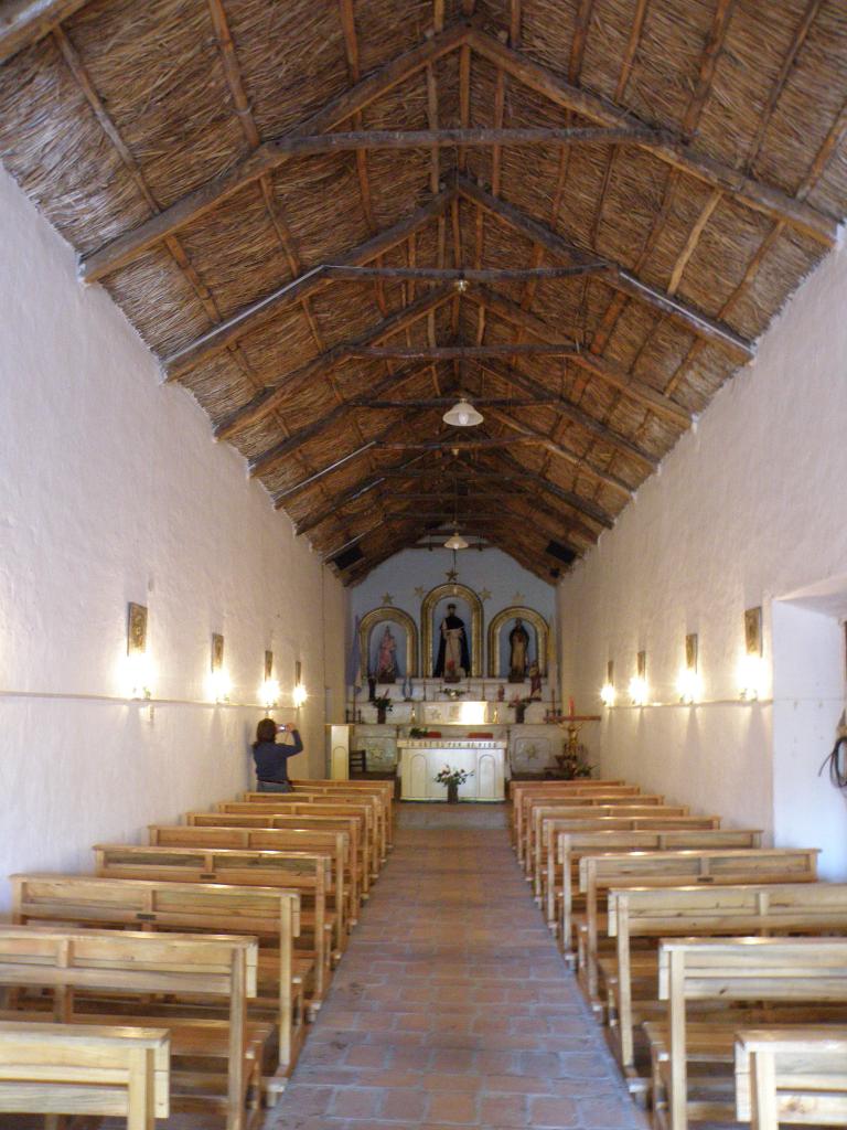 Interior de la antigua parroquia Santo Domingo de Guzman Rodeo Iglesia