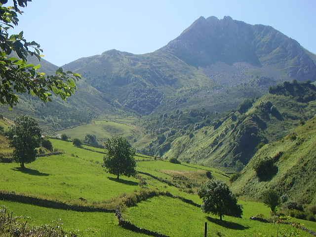 Foto de Villar de Vildas (Asturias), España