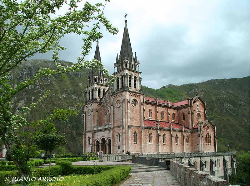 Foto de Cangas de Onís (Asturias), España