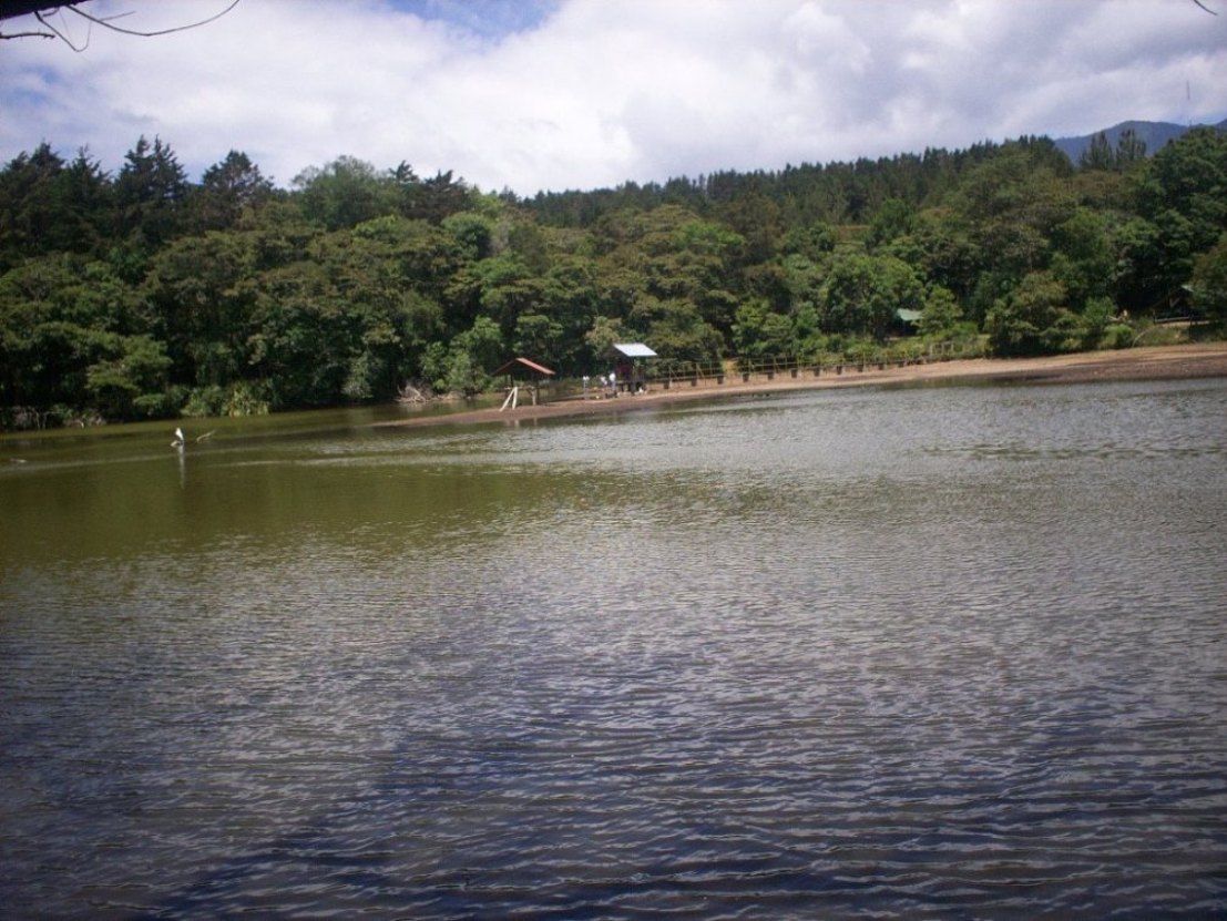 Foto: LAGUNA DE FRAIJANES (Fraijanes De San Isidro De Alajuela) - Fraijanes (Alajuela), Costa Rica