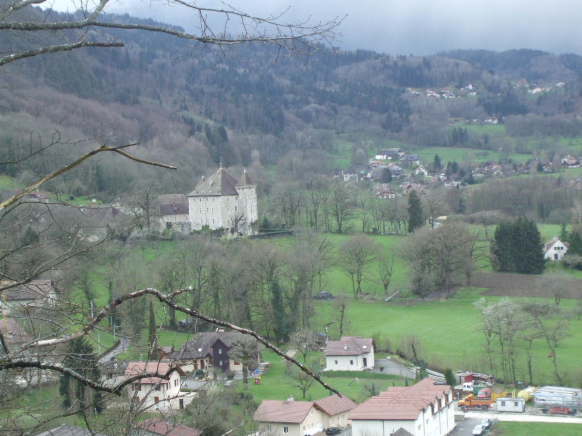 Foto de Duingt, Francia